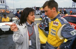 Opel Automobile GmbH: "Der Job macht süchtig" / Eine Frau koordiniert bei Opel-Motorsport Teams und Rennfahrer