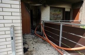 Feuerwehr Ratingen: FW Ratingen: 15.06.24, Wohnungsbrand in Ratingen