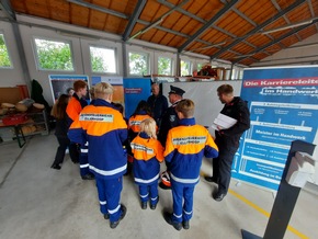 FW-PI: &quot;Jugendfeuerwehr meets Handwerk, so hieß die Veranstaltung, die am Sonnabend(08.10.22) auf dem Gelände der Feuerwehr-Technischen-Zentrale in Tornesch durchgeführt wurde.