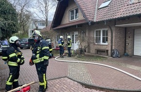 Feuerwehr Dinslaken: FW Dinslaken: Hund nach Kellerbrand wohlauf