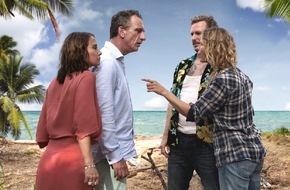 SAT.1: Streithammel im Strandparadies: Nadeshda Brennicke, Valerie Niehaus, Heio von Stetten und Dirk Borchardt sind "Zwei Familien auf der Palme" am 17. Februar 2015 in SAT.1