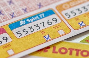 WestLotto: Spiel 77: Millionengewinn im Raum Solingen / Volltreffer in der Zusatzlotterie