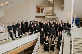Deutscher Musikrat gGmbH: Pax – Chor in Bewegung - Bundesjugendchor mit Kompositionen für ein friedliches Miteinander in der Choreografie von Gabriel Galindez Cruz