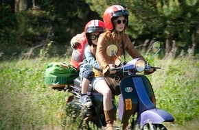 ZDF: "Lotta & der dicke Brocken" /  Josefine Preuß als Chefin wider Willen in fünftem Film der ZDF-Reihe (FOTO)