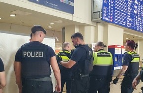 Bundespolizeidirektion Hannover: BPOLD-H: Großeinsatz der Bundespolizei am Hauptbahnhof Hannover: Zahlreiche Messer und gefährliche Gegenstände sichergestellt