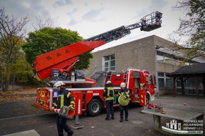 FW Hennef: Lehrgang für Drehleiter - Maschinisten bei der Feuerwehr Hennef