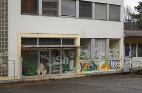 Polizeidirektion Pirmasens: POL-PDPS: Steinalben - Sachbeschädigung an ehemaligem Fabrikgebäude