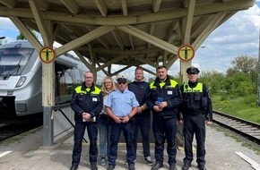 Bundespolizeiinspektion Erfurt: BPOLI EF: Mann stürzt im Erfurter Hauptbahnhof ins Gleis // Gemeinsam für Sicherheit rund um den Bahnverkehr - Aktionstag in Stotternheim