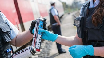 Bundespolizeidirektion München: Bundespolizeidirektion München: Security bei Graffitibesprühung festgehalten