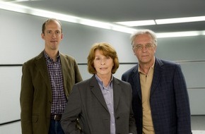 ZDF: ZDF dreht Samstagskrimi "Unter Verdacht - Um jeden Preis" / Senta Bergers 25. Fall als interne Ermittlerin (FOTO)