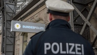 Bundespolizeidirektion München: Bundespolizeidirektion München: Jugendliche bzw. junge Männer bedrohten 53-Jährigen in der S-Bahn - Bundespolizei ermittelt zwei Beteiligte am Ostbahnhof