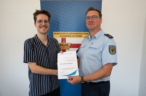 Bundespolizeiinspektion Kaiserslautern: BPOL-KL: Lebensretter für Zivilcourage durch die Bundespolizei geehrt