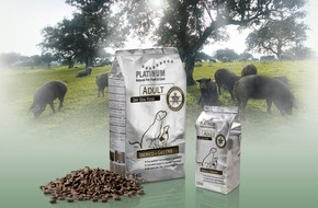 PLATINUM GmbH & Co. KG: Neu: "PLATINUM Iberico+Greens" - die weltweit erste Hunde-Trockenvollnahrung aus dem Fleisch des hochwertigen Iberischen Schweins (BILD)