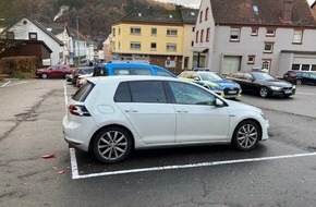 Polizeidirektion Pirmasens: POL-PDPS: Parkrempler am Krankenhaus - Polizei sucht blaues Auto