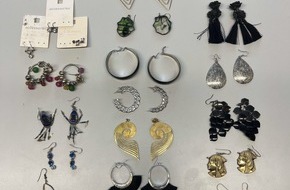 Kreispolizeibehörde Euskirchen: POL-EU: Öffentlichkeitsfahndung - Eigentümer von Schmuck gesucht