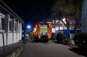 Feuerwehr Ratingen: FW Ratingen: Gefahrenmeldeanlage / Feuer im Krankenhaus