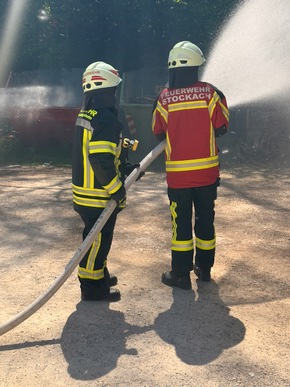 FW Stockach: 21 Feuerwehrangehörige bestehen Truppmannausbildung in Stockach