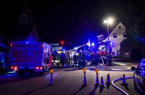 Kreisfeuerwehrverband Calw e.V.: KFV-CW: Gebäudebrand in Ortsmitte von Bieselsberg. Gebäude unbewohnt und nun Einsturzgefährdet.