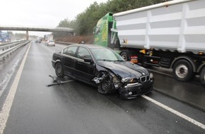 Polizeidirektion Kaiserslautern: POL-PDKL: BMW schleudert in Sattelzug