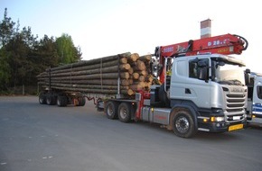 Polizeidirektion Kaiserslautern: POL-PDKL: Mehrere Holztransporter extrem überladen