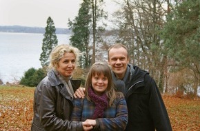 Bundesvereinigung Lebenshilfe: "Bobby 2009" geht an Juliana Götze und die TV-Kommissare Michaela May und Edgar Selge / Medienpreis der Lebenshilfe würdigt Engagement für Menschen mit Behinderung - "Polizeiruf 110" am 30. Juni im BR