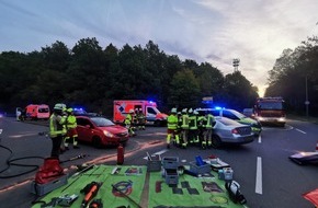 Feuerwehr Gevelsberg: FW-EN: Schwerer Unfall mit 3 beteiligten PKW
