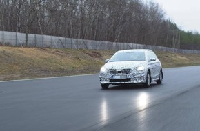 Neuer ŠKODA FABIA bewährt sich bei anspruchsvollen Belastungstests Neuer ŠKODA FABIA bewährt sich bei anspruchsvollen Belastungstests