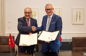 F&uuml;rstentum Liechtenstein: Berufsmaturit&auml;tsschule: Liechtenstein und Schweiz unterzeichnen Abkommen