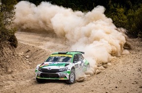 Skoda Auto Deutschland GmbH: Akropolis Rallye Griechenland: SKODA FABIA Rally2 evo Teams führen die Kategorien WRC2 und WRC3 an