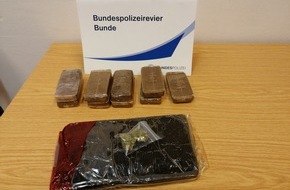 Bundespolizeiinspektion Bad Bentheim: BPOL-BadBentheim: Drogenschmuggler mit rund 1,8 Kilogramm Haschisch festgestellt