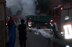 Polizeiinspektion Hameln-Pyrmont/Holzminden: POL-HOL: Lkw-Führerhaus steht in Flammen / Polizei vermutet technischen Defekt
