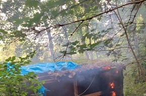 Feuerwehr Bochum: FW-BO: Brand einer Laube an der Tenthoffstraße