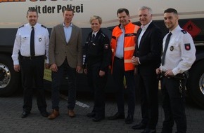 Polizeiinspektion Rotenburg: POL-ROW: ++ 218. Fernfahrerstammtisch diskutiert Zustand der Autobahn-Infrastruktur mit hochrangigen Gästen ++