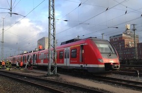 Feuerwehr Dortmund: FW-DO: Leere S-Bahn in Brand geraten