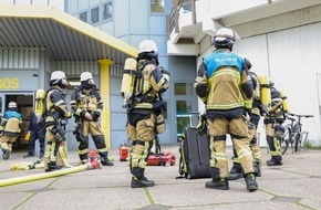 Feuerwehr Essen: FW-E: Feuer im Labor der Universit&auml;t - eine verletzte Person