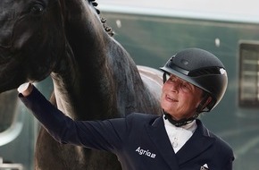 ABUS Gruppe: Isabell Werth setzt auf Sicherheit mit Stil &ndash; Partnerschaft mit ABUS Pikeur Reithelmen