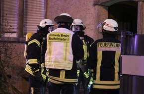 Freiwillige Feuerwehr Menden: FW Menden: Gasgeruch in Wohnhaus sorgt für Einsatz der Feuerwehr