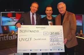 TELE 5: 50.000 Euro für UNICEF durch Tele 5 Spendenaktion / 
Die Tele 5 Zuschauer, Dr. Herbert Kloiber und Prisma Entertainment unterstützen das UNICEF-Projekt ÂSchule in der KisteÂ für Sri Lanka und Aceh