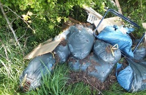 Polizeidirektion Bad Segeberg: POL-SE: Lutzhorn - Unzulässige Müllablagerung an der Gemeindegrenze zu Barmstedt - Zeugen gesucht