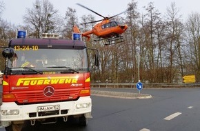 Polizeiinspektion Hameln-Pyrmont/Holzminden: POL-HM: Kollision nach Vorfahrtmissachtung - Bundesstraße 442 voll gesperrt - Rettungshubschrauber im Einsatz