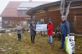 Erdgas Südwest: Presseinformation: Erdgas Südwest spendet 2.000 Euro an Biosphärengebiet Schwäbische Alb e. V.