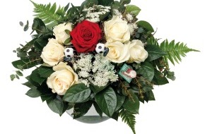 Tchibo GmbH: WM-Blumenstrauß von Tchibo: Treffsicher bei der Liebsten punkten