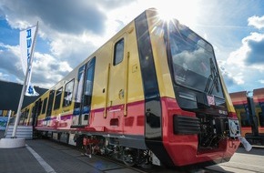 Messe Berlin GmbH: Wochenendtipp: Neue S-Bahn auf dem Gelände der Messe Berlin besichtigen