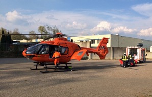 Feuerwehr Gelsenkirchen: FW-GE: 2-jähriges Kind stürzt aus Fenster - Hubschrauberlandung in Rotthausen