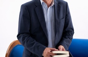 ZDF: ZDF-Literatursendung "Das blaue Sofa" mit einer literarischen Entdeckung und mit Literaturnobelpreisträger Mario Vargas Llosa (FOTO)