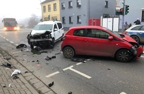 Polizeidirektion Worms: POL-PDWO: Verkehrsunfall in der Speyerer Straße in Worms mit einer leicht verletzten Person