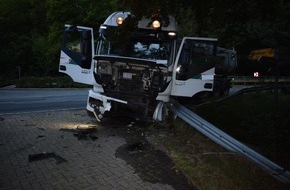 Polizeiinspektion Nienburg / Schaumburg: POL-NI: Pollhagen- Schwerer Verkehrsunfall - Rettungshubschrauber im Einsatz