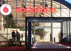 Vodafone Zentrale, CeBIT-Stand und Shop