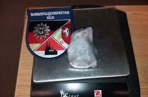 Bundespolizeidirektion Sankt Augustin: BPOL NRW: "Zwei auf einen Streich": Bundespolizei hat den richtigen Riecher und beschlagnahmt Drogen