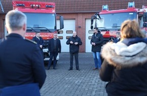 Ministerium für Inneres, Bau und Digitalisierung Mecklenburg-Vorpommern: IM-MV: Innenminister übergibt zwei Fahrzeuge für den Katastrophenschutz